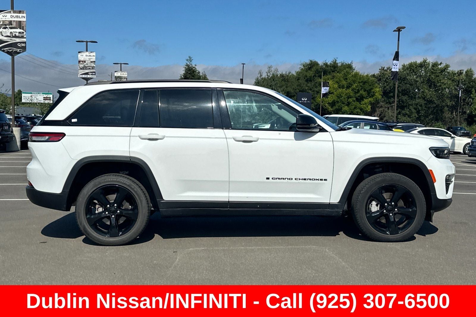 2023 Jeep Grand Cherokee — rear three-quarter view