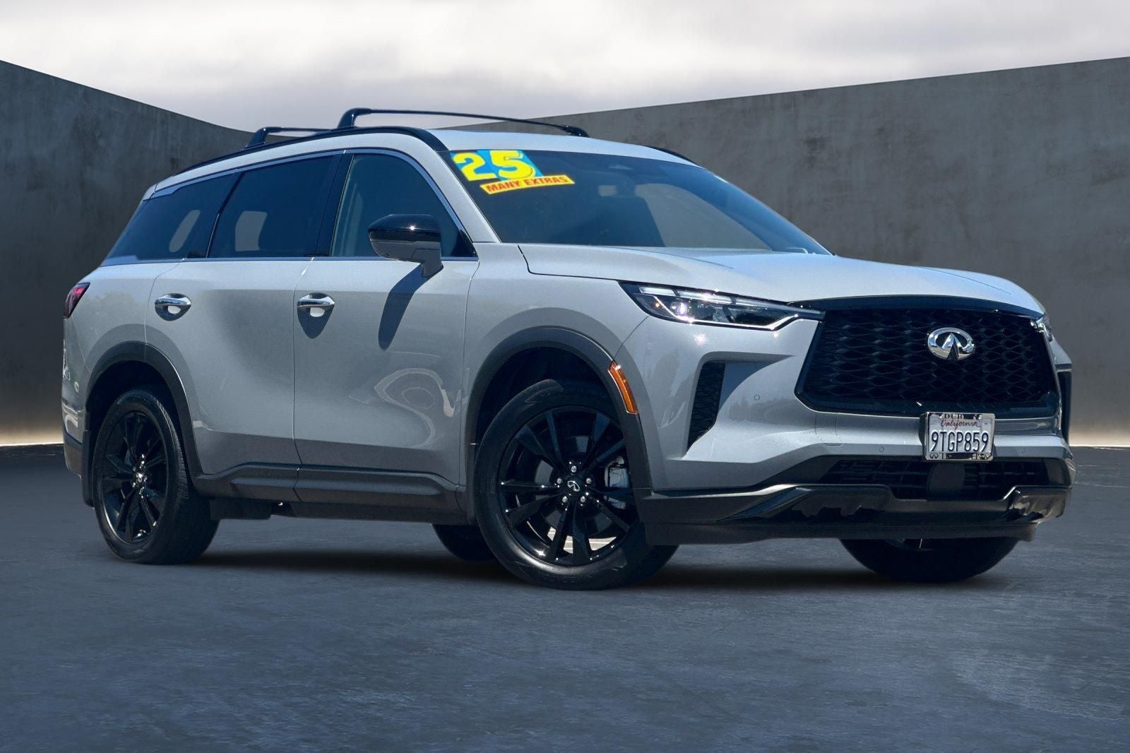 2025 INFINITI QX60 — side profile view